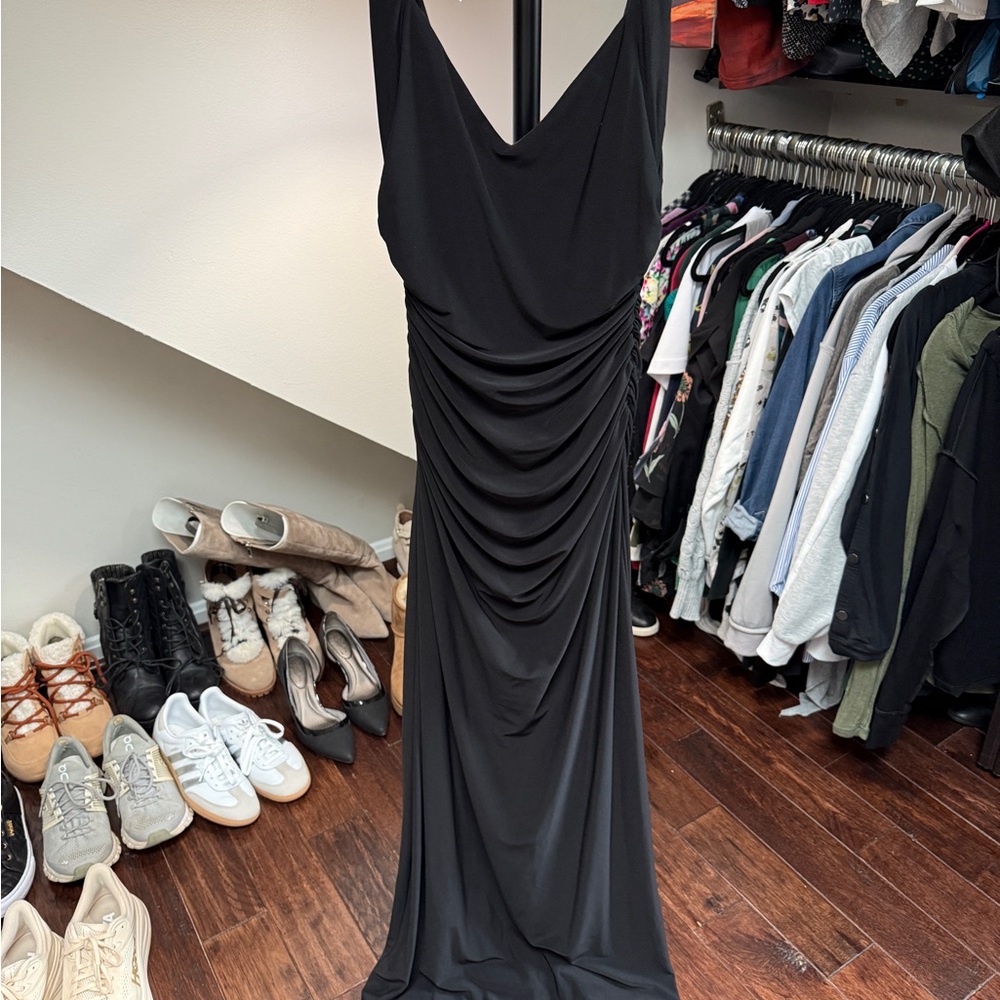Laundry By Shelli Segal Black Ruched Halter Maxi Dress